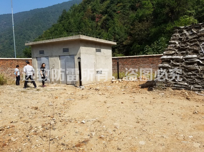 清遠(yuǎn)市連南縣大麥山黃蓮老北號(hào)鐵礦炸藥庫、雷管庫防雷工程 (7).jpg